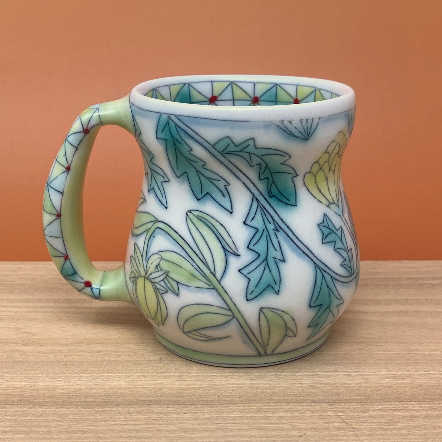 05_13oz Mug: Floral,Bugs