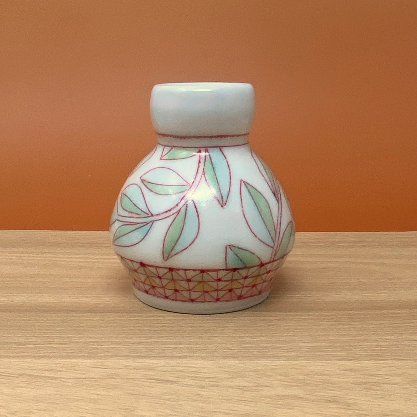 31_Bud vase: Floral