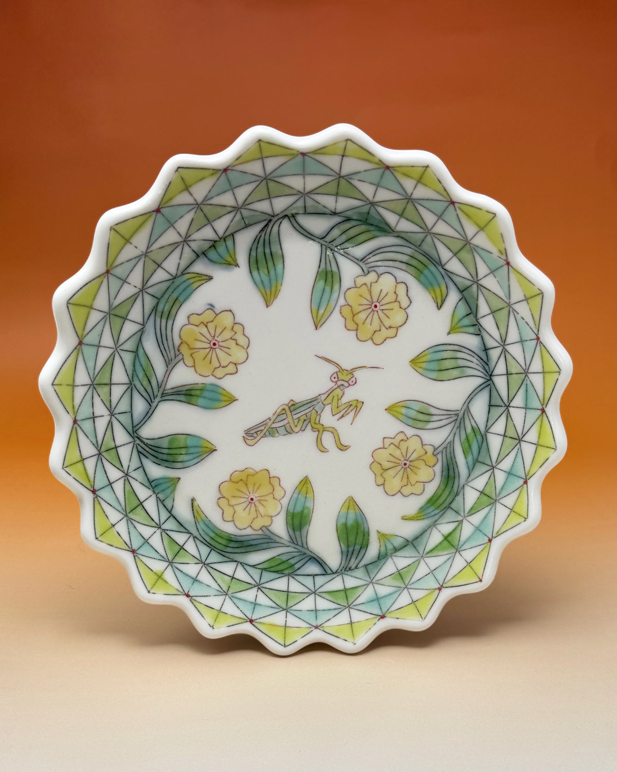 37_Mantis Plate 8.25" diameter