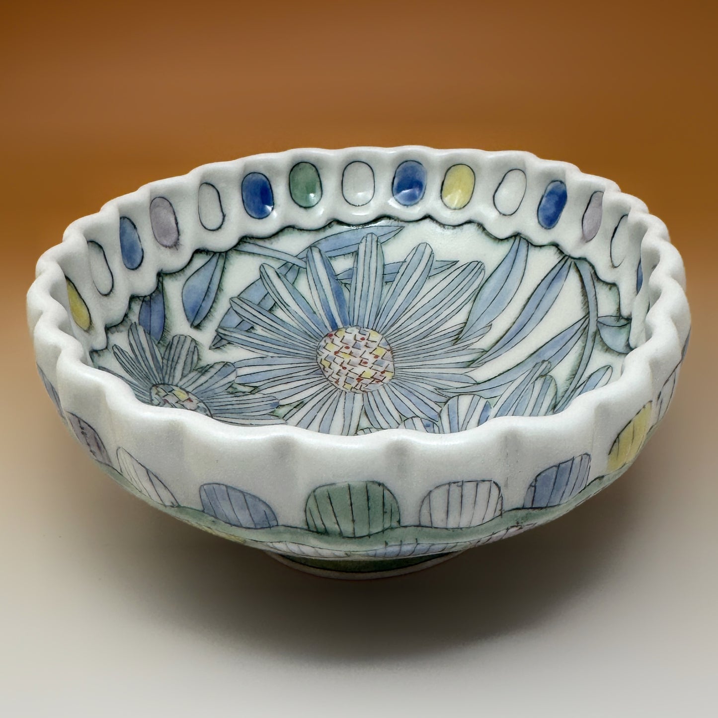 40_Oval Bowl with Ruffled Rim