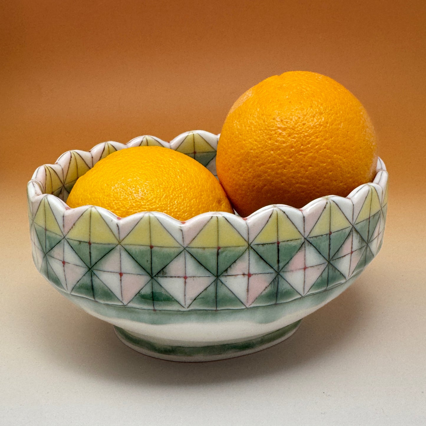 41_Oval Bowl with Scalloped Rim