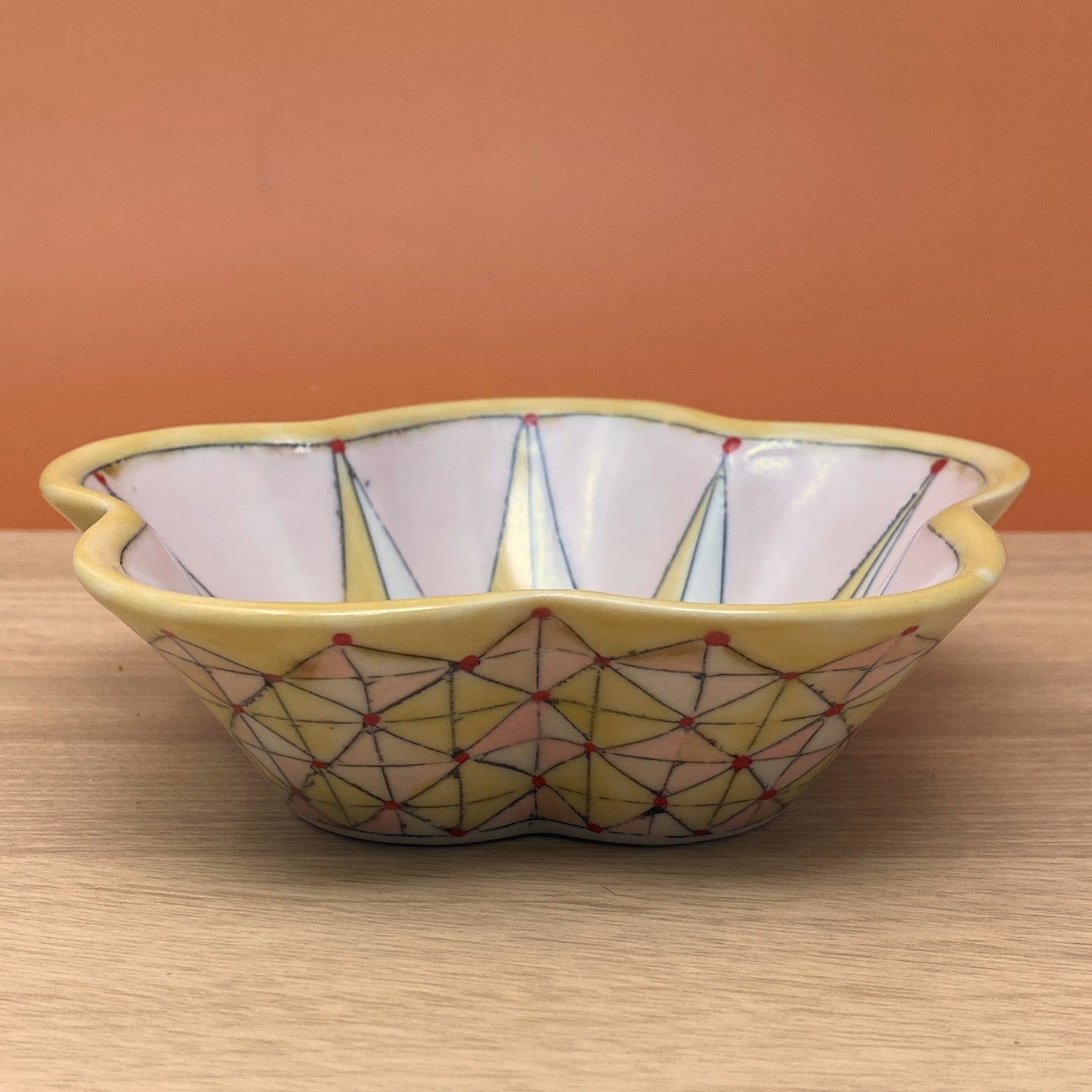 30_Lobed Bowl: Sun