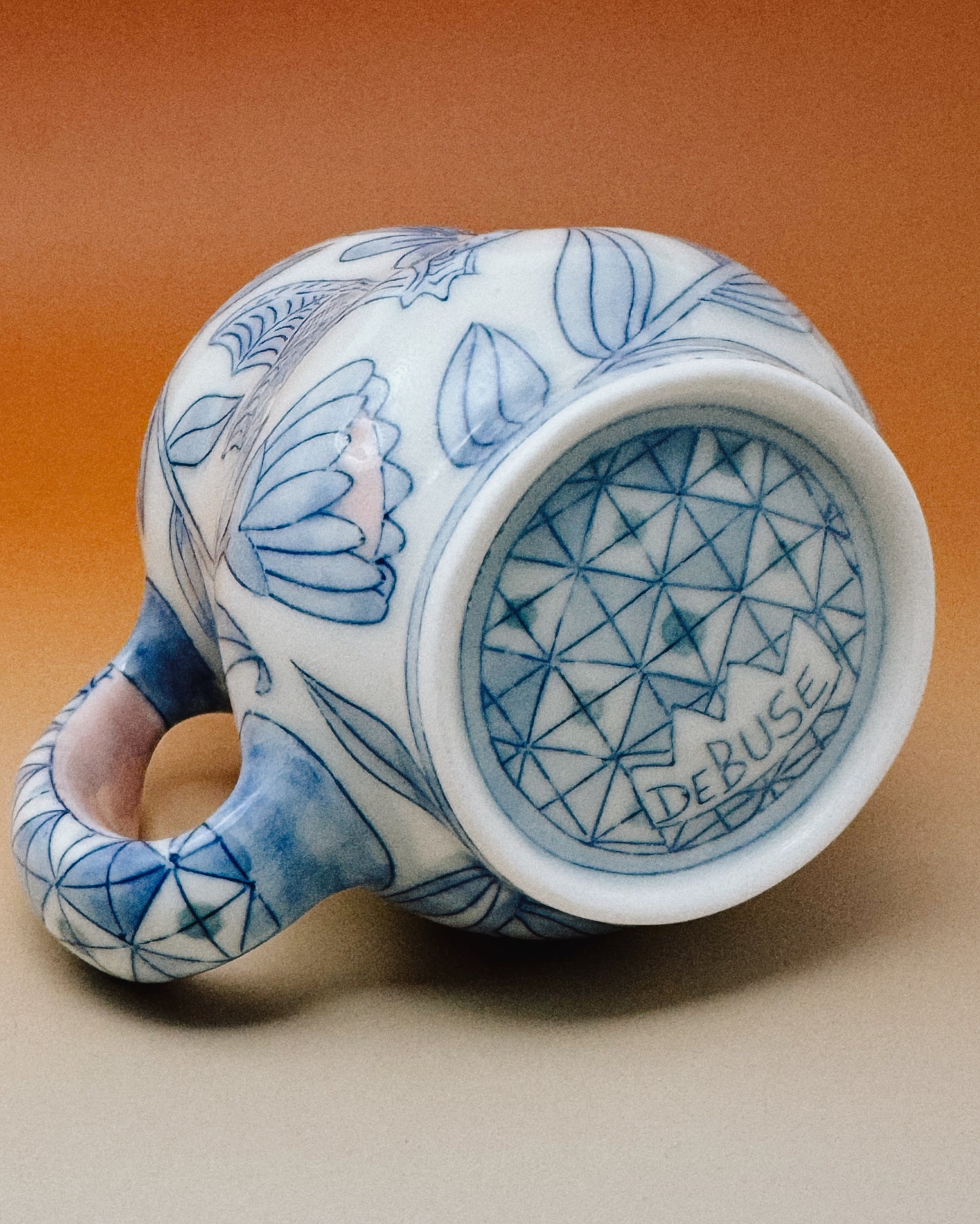 08_13oz Blue & White Bat & Butterfly Mug