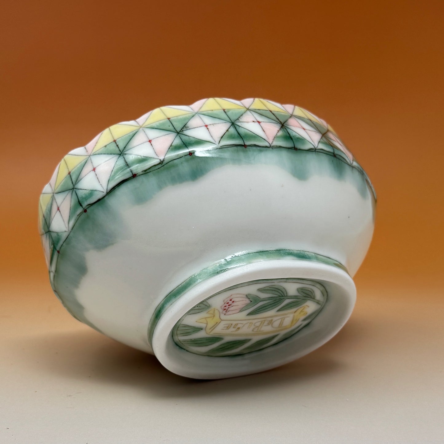 41_Oval Bowl with Scalloped Rim