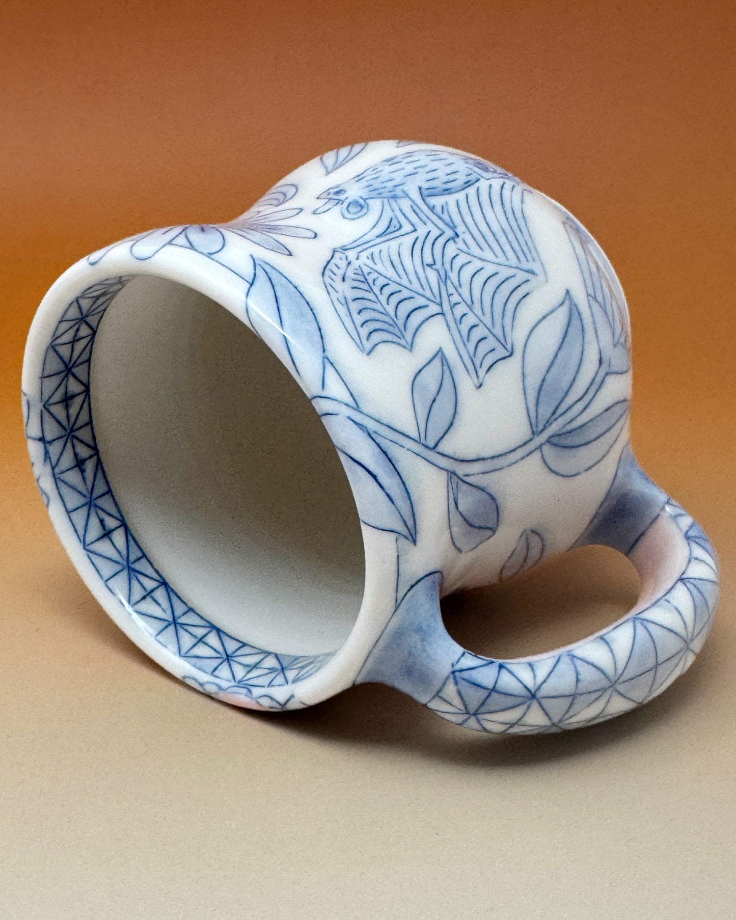 08_13oz Blue & White Bat & Butterfly Mug