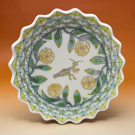 37_Mantis Plate 8.25" diameter