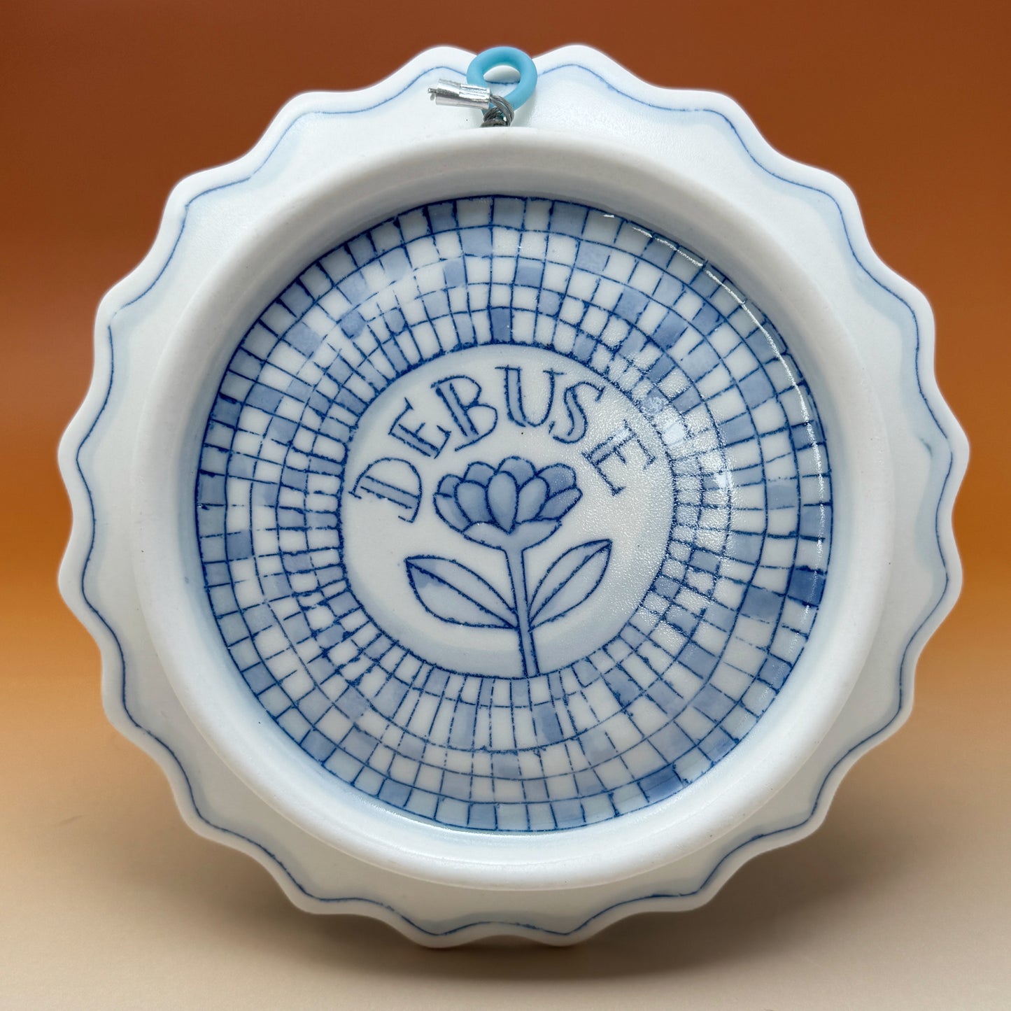 30_Blue & White Dog Plate