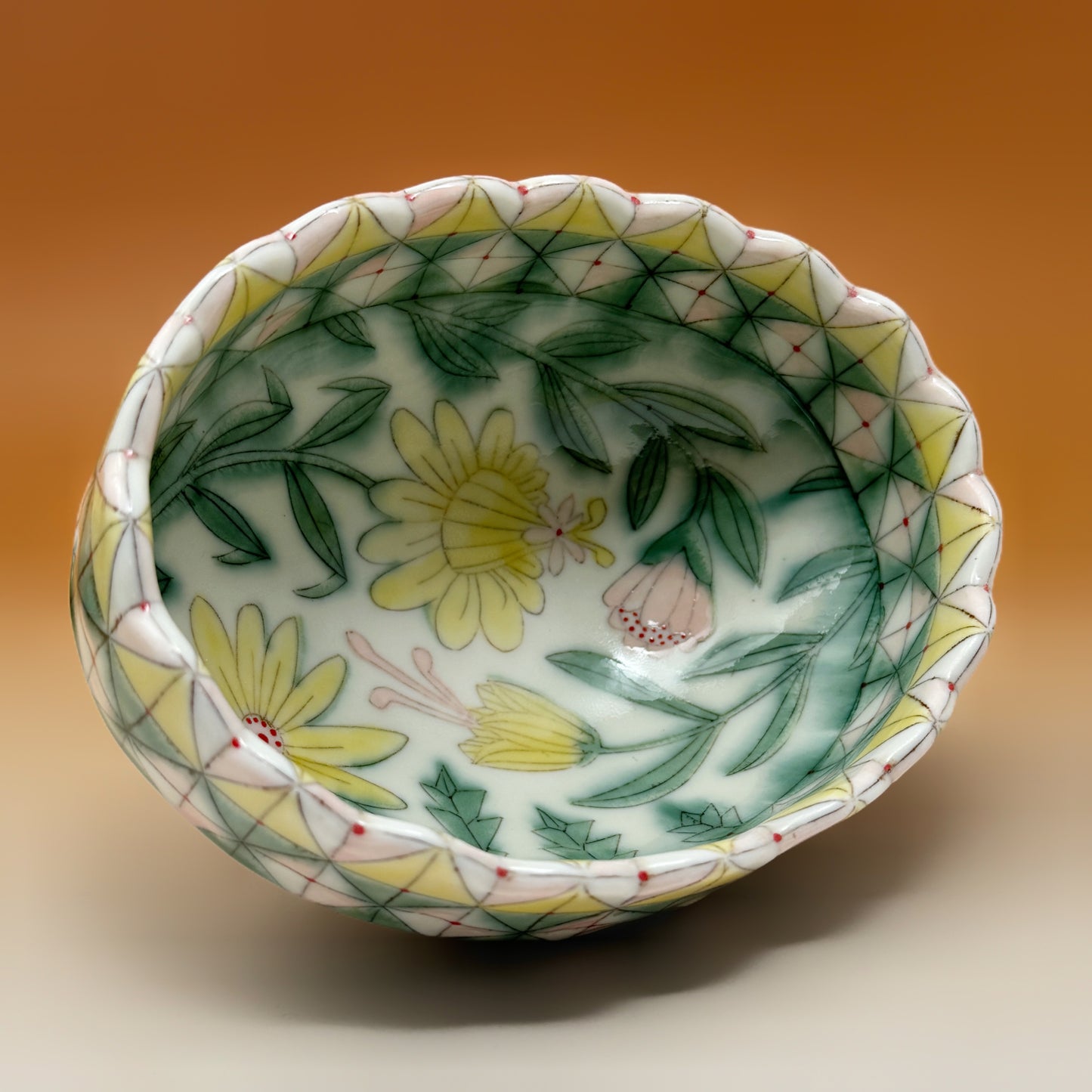 41_Oval Bowl with Scalloped Rim
