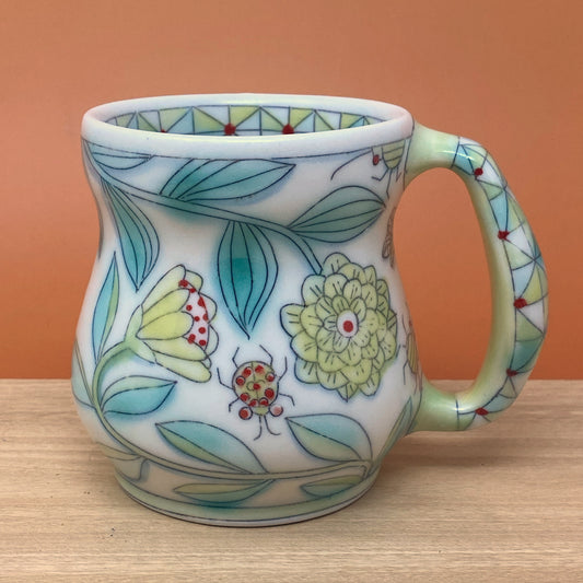 05_13oz Mug: Floral,Bugs