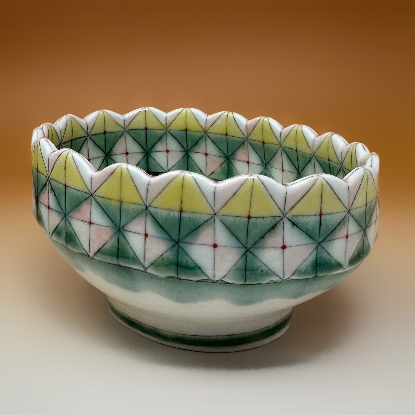 41_Oval Bowl with Scalloped Rim
