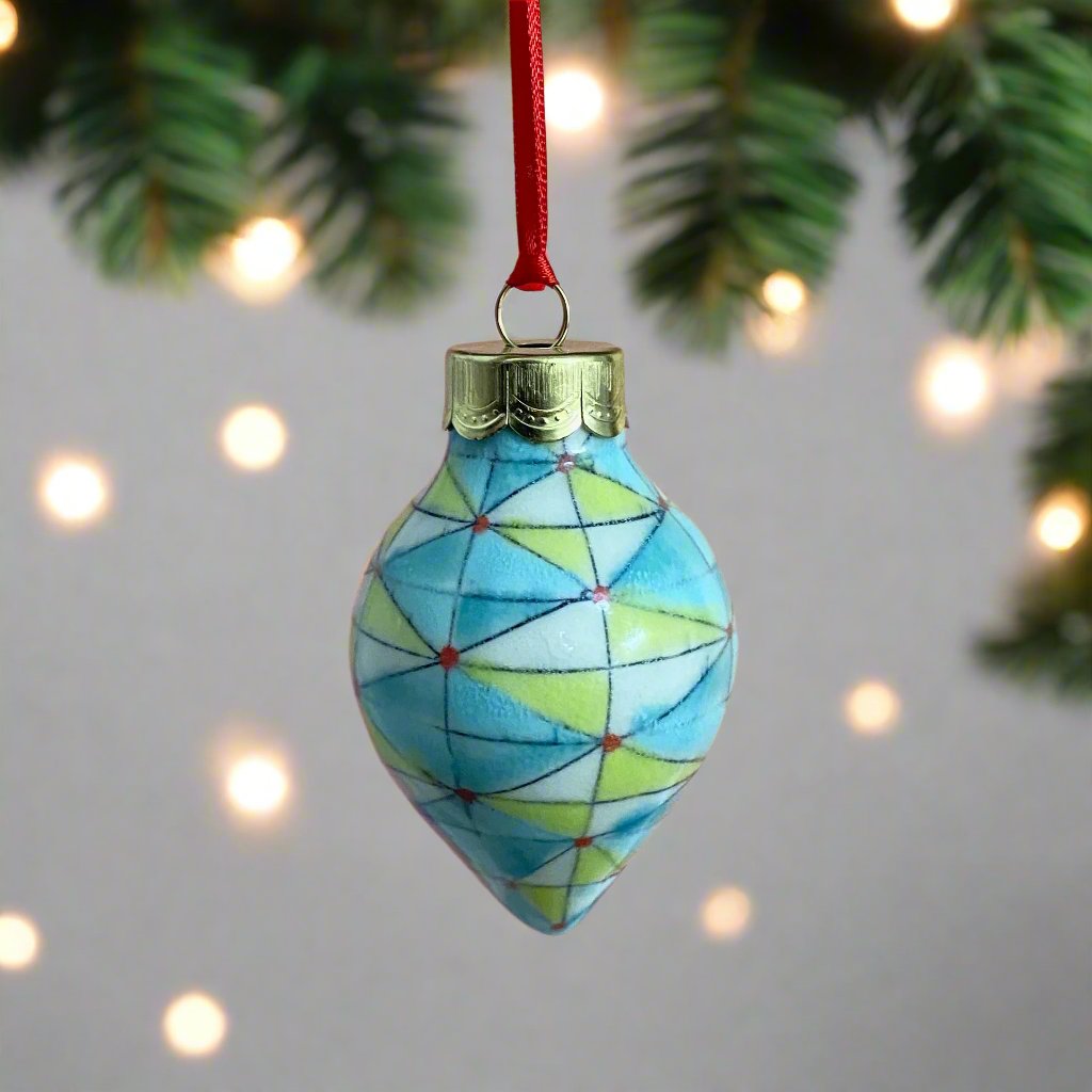 01B Teardrop Ornament