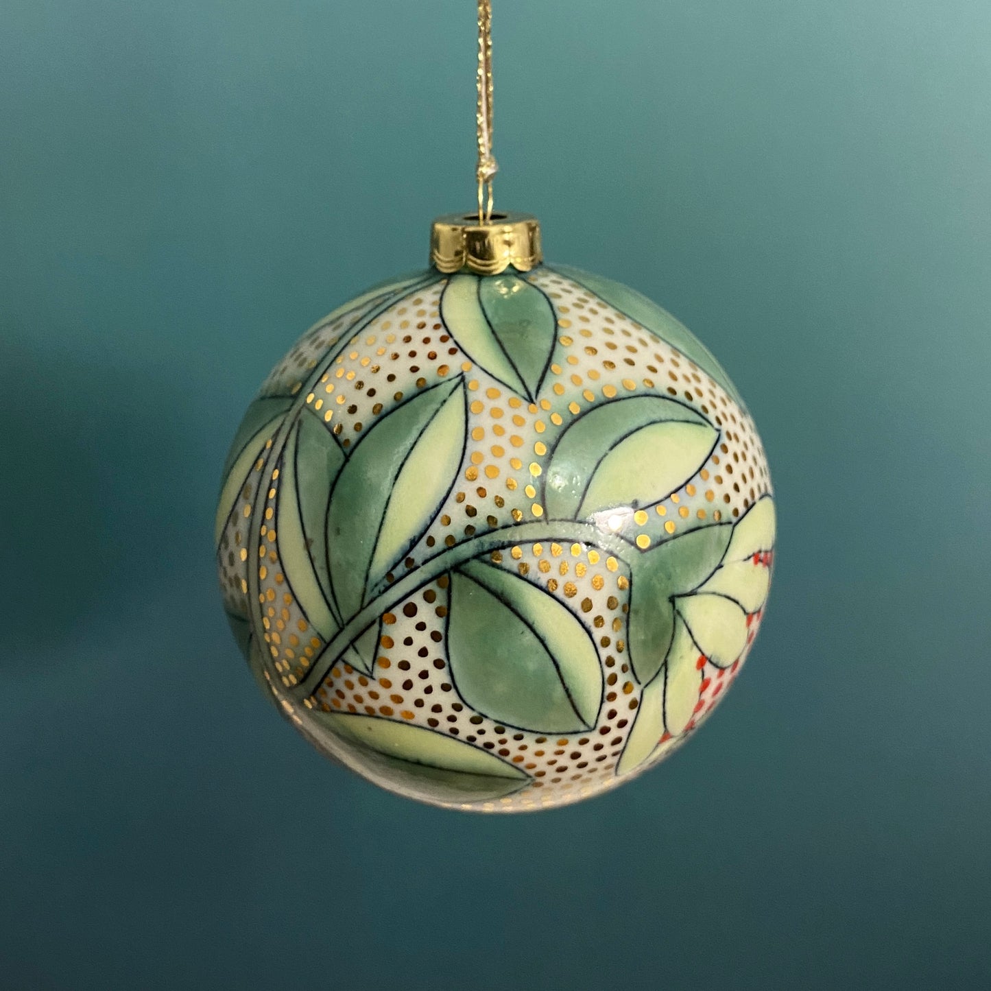 04B Globe Ornament with gold