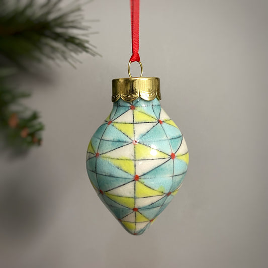 01B Teardrop Ornament