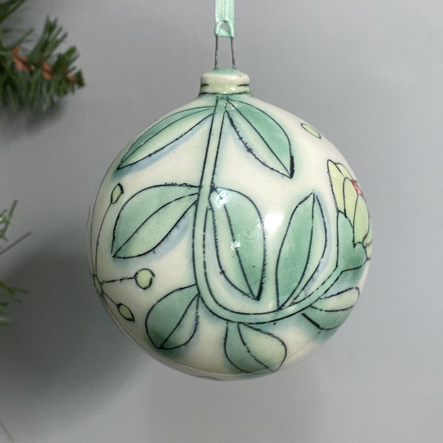 03A Globe Ornament