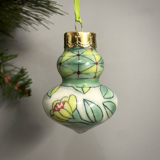 02B Curvy Ornament