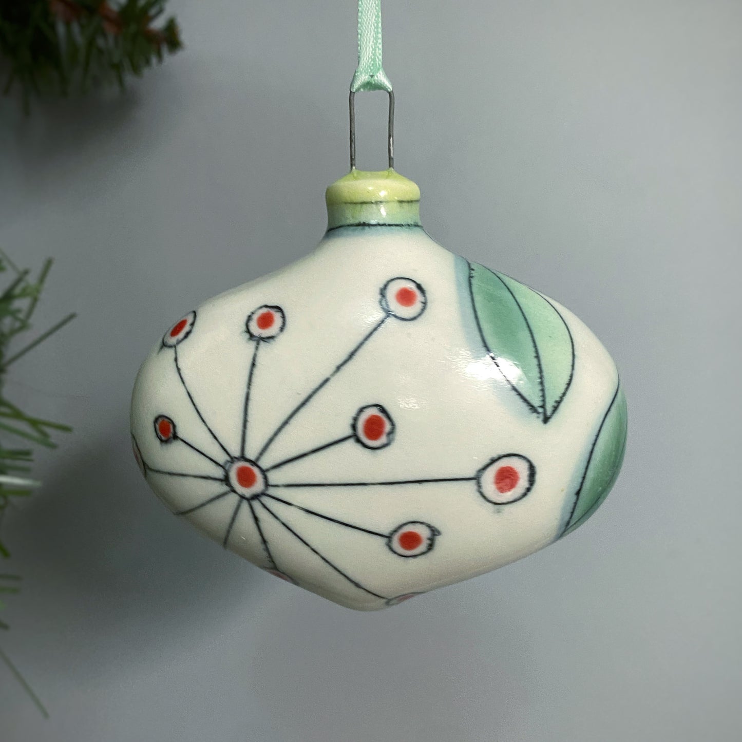 05A Ogee Ornament